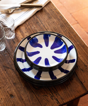 Alternative view of Service d’assiettes émaillées artisanale GINA – Set pour 6
