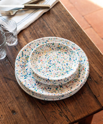 Alternative view of Service d’assiettes émaillées artisanale EVA – Set pour 4