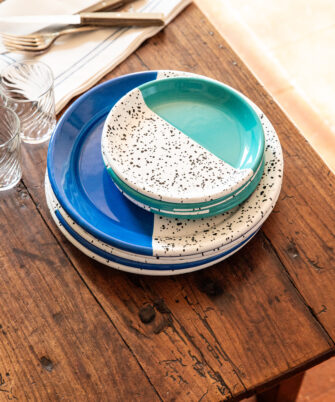 Alternative view of Service d’assiettes émaillées artisanale PEGGY – Set pour 6