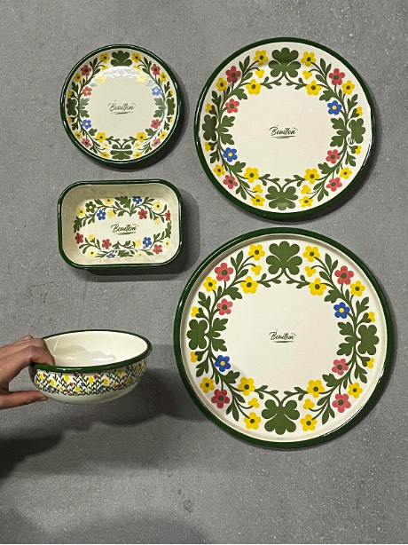 Vaisselle sur mesure avec décor et logo pour restaurant